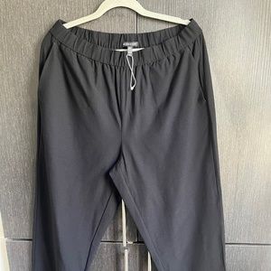 Eileen Fisher Black crepe pants with tailored legs M